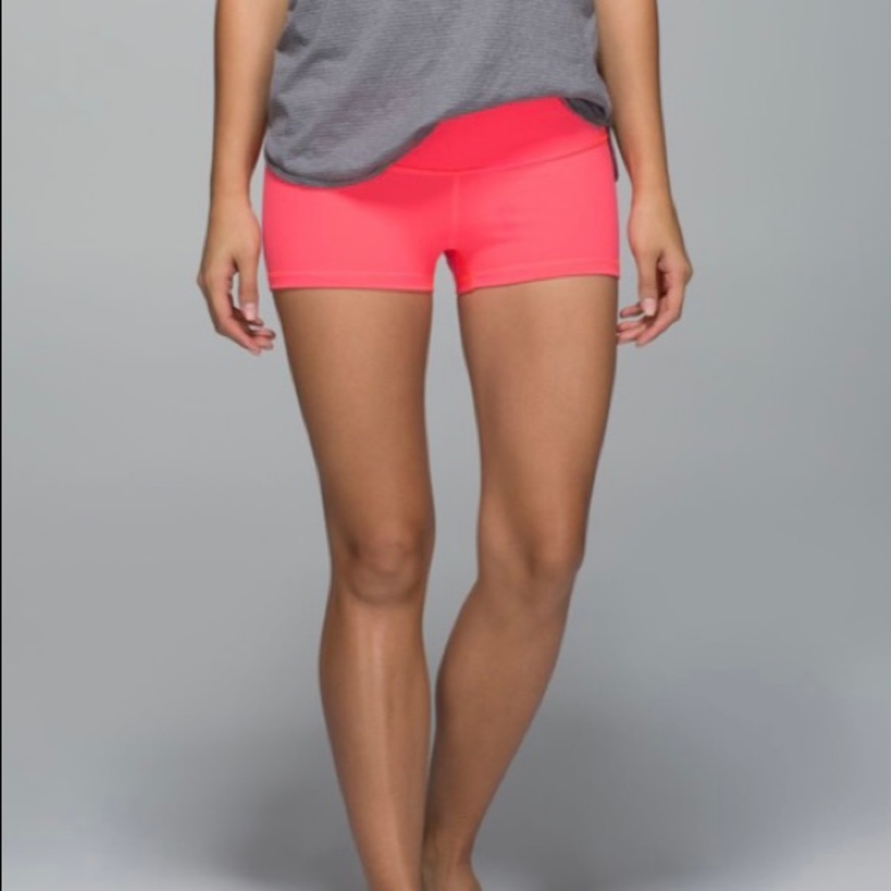 Lululemon Reversible Boogie Short Electric Coral